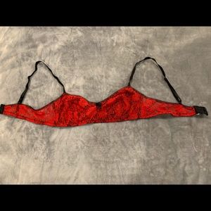 AnaOno size large lacy red bra